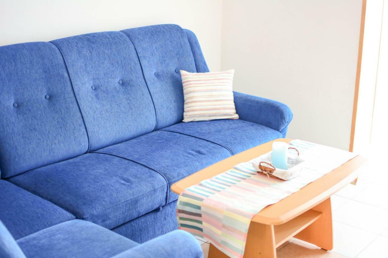Apartmani Prvi Red Do Mora Pag Town Luaran gambar